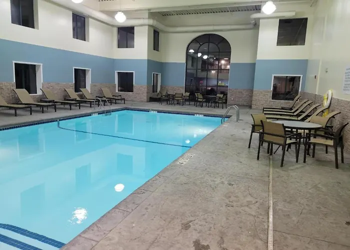 Holiday Inn Express & Suites Buffalo Airport By Ihg Cheektowaga